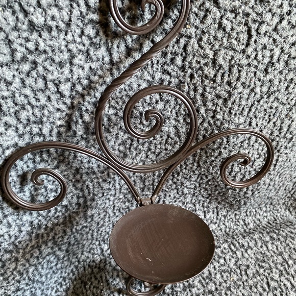 Elegant Black Metal Wall Sconces - Picture 2 of 6